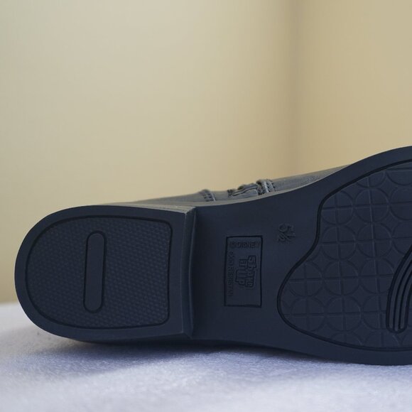 Retired: 2011 Disney Shake it Up Skid Resistant Girls Size: 5 1/2 Boots - Picture 9 of 12